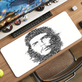 BÜROMATTE CHE GUEVARA LÄCHELNDES PORTRÄT SCHWARZER HINTERGRUND XXL