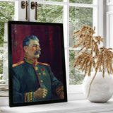 STALIN CARTEL PERFIL UNIFORME VERDE FONDO PÚRPURA